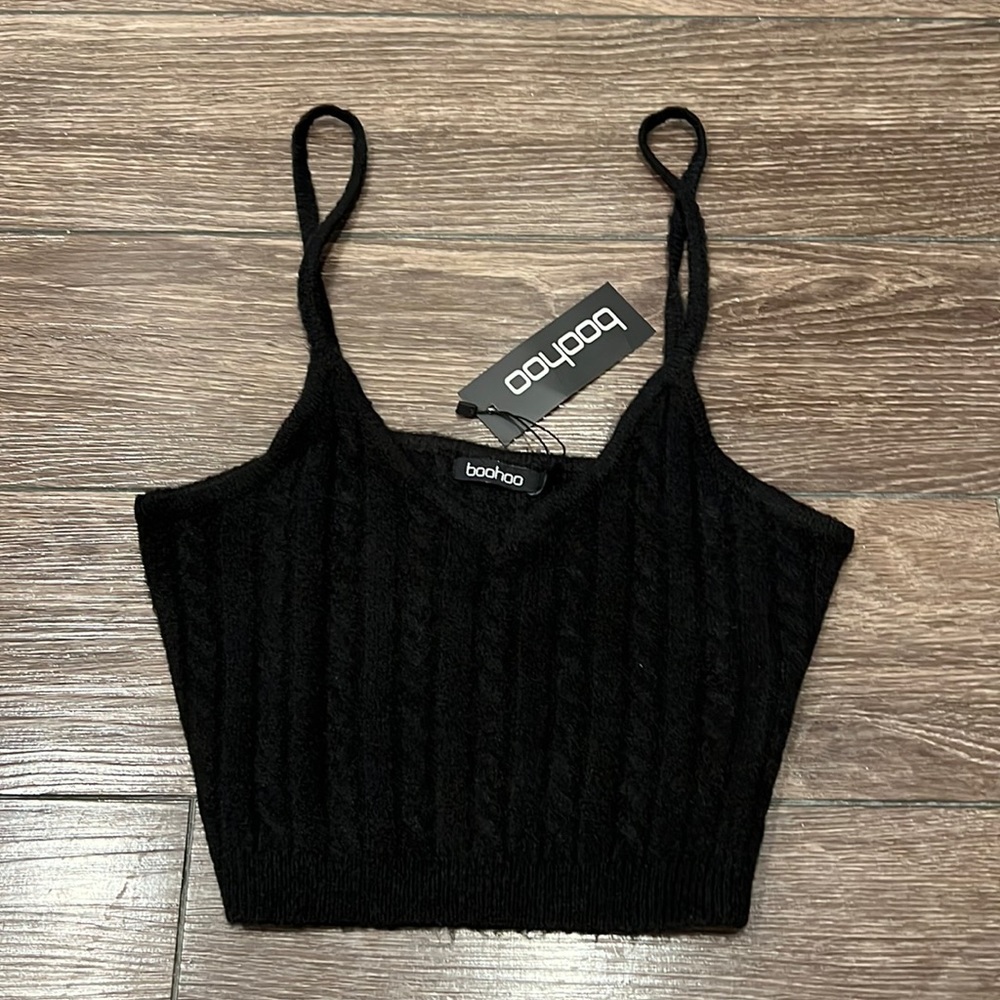 NWT Boohoo Cable Knit Black Crop Top. Size Small.